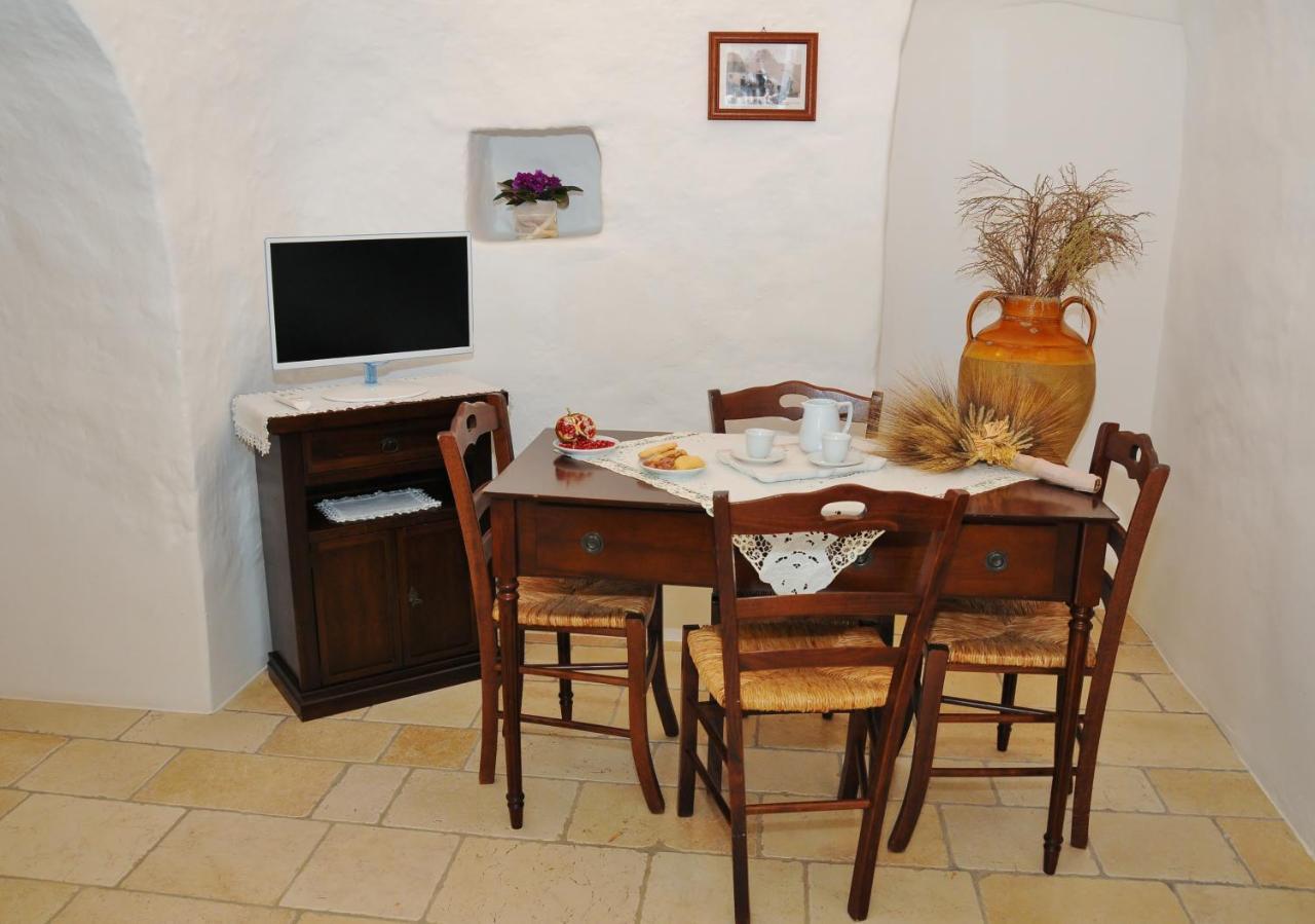 Aparthotel Trulli Vulés Ostuni Esterno foto